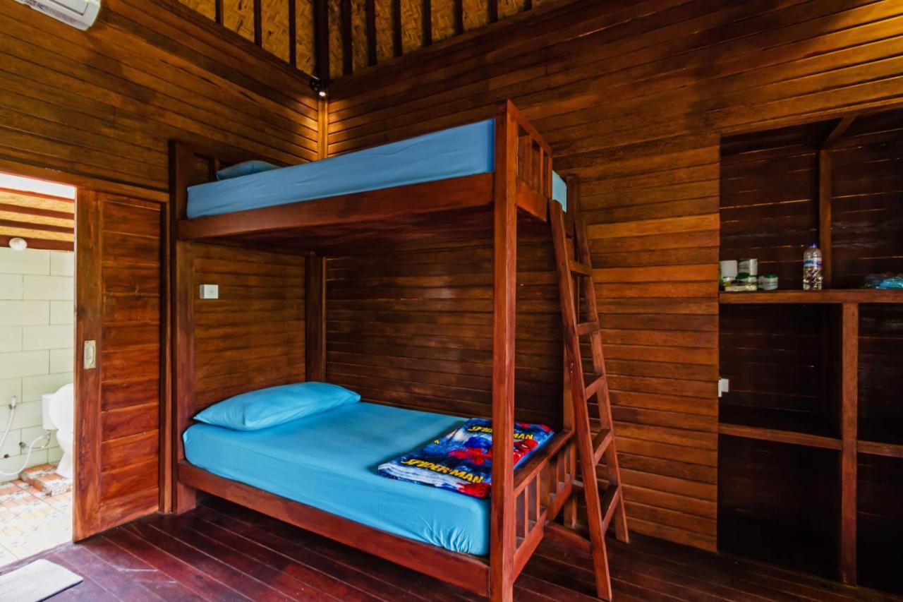 Titi Hostel Nusa Lembongan  Exterior photo